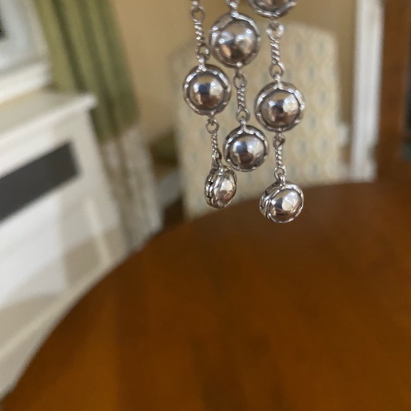 JOHN HARDY Sterling (925) PALU Chandelier Earrings. - Picture 5 of 10